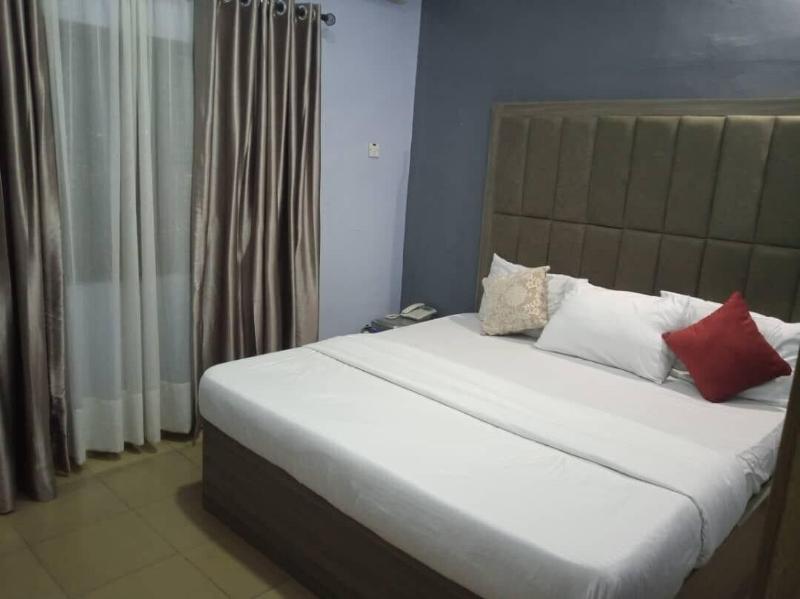 Morada Hotels image