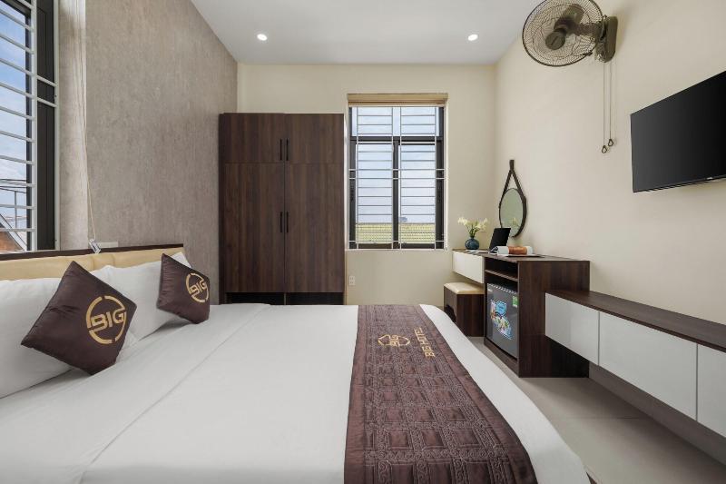 Big Hotel image