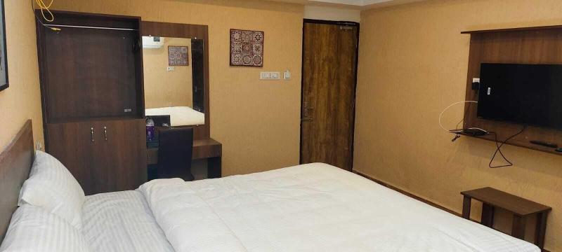Omr Grand Inn image