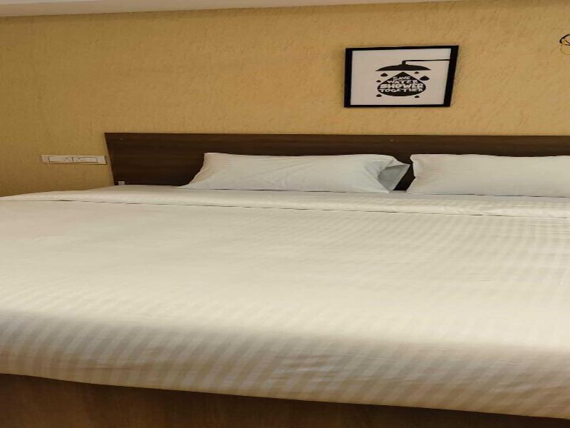 Omr Grand Inn image