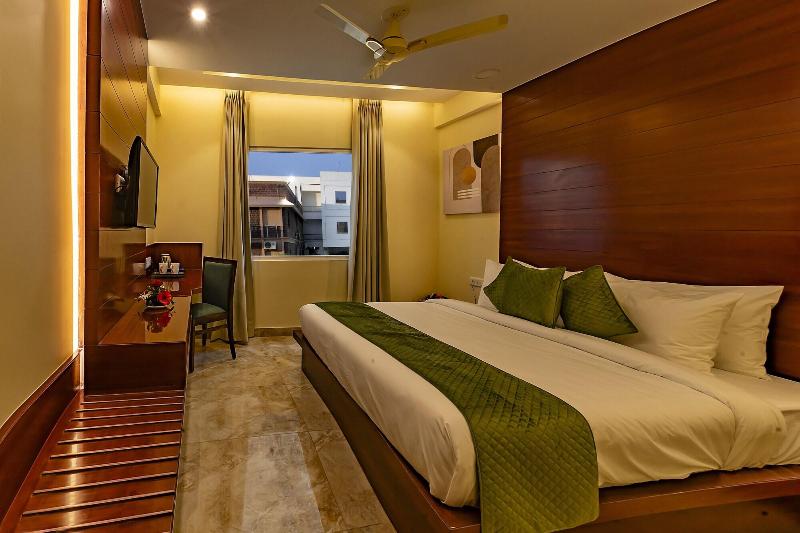Five Elements Hotels Mertiya Residency image