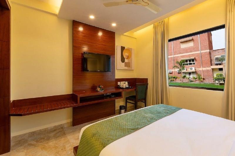 Five Elements Hotels Mertiya Residency image