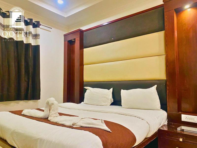 Qotel Hotel Pitampura image