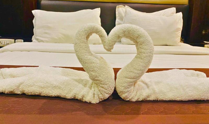 Qotel Hotel Pitampura image