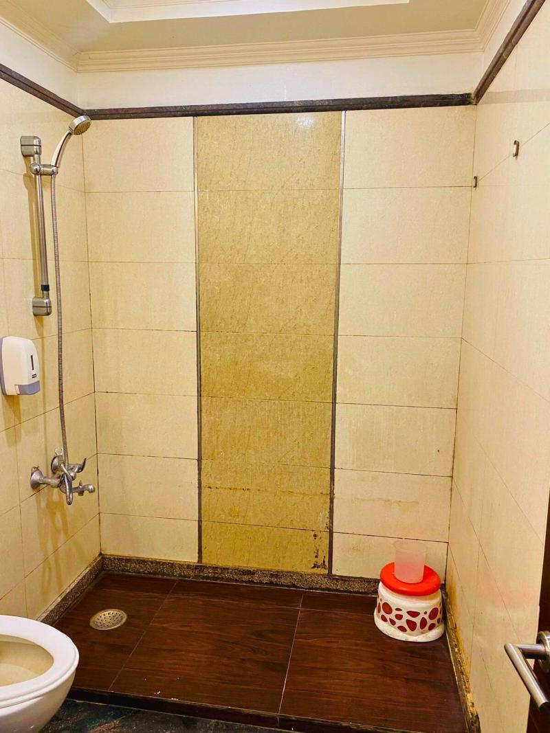 Qotel Hotel Pitampura image