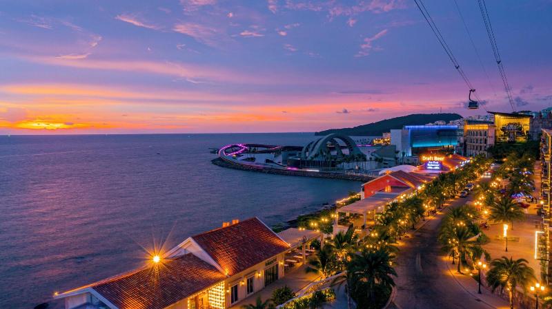 Sunset Bay Retreat Hotel image