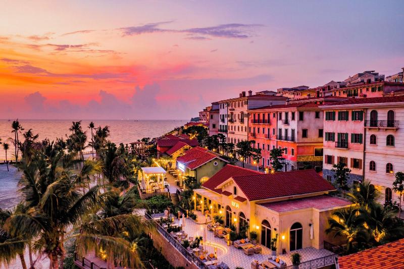 Sunset Bay Retreat Hotel image