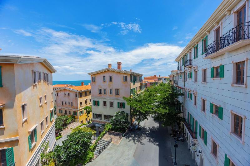 Sunset Bay Retreat Hotel image