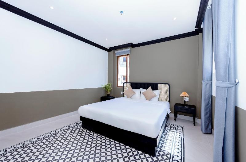 Sunset Bay Retreat Hotel image