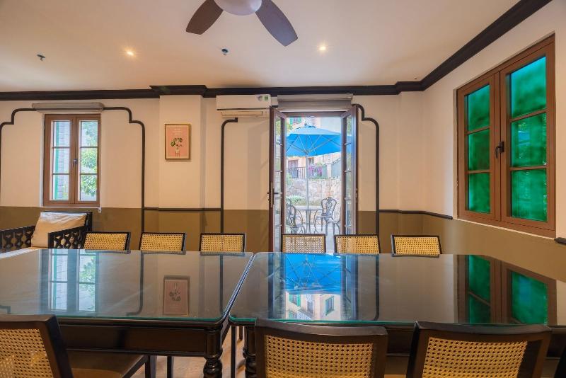 Sunset Bay Retreat Hotel image