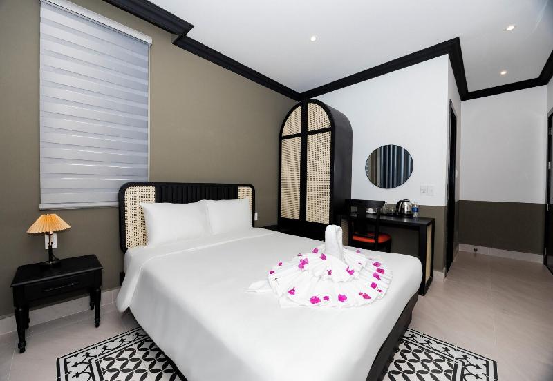 Sunset Bay Retreat Hotel image