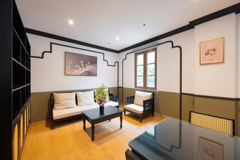 Sunset Bay Retreat Hotel image