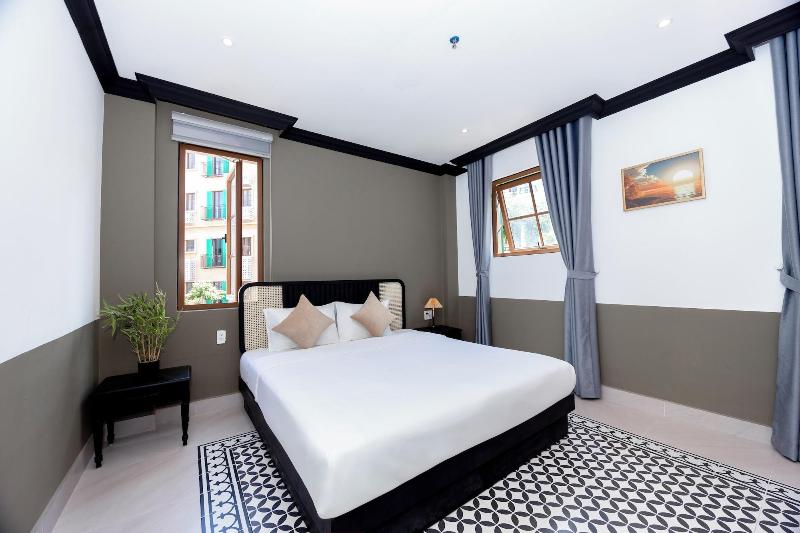 Sunset Bay Retreat Hotel image