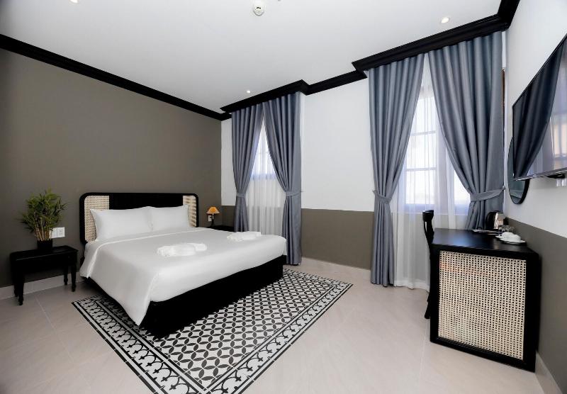 Sunset Bay Retreat Hotel image