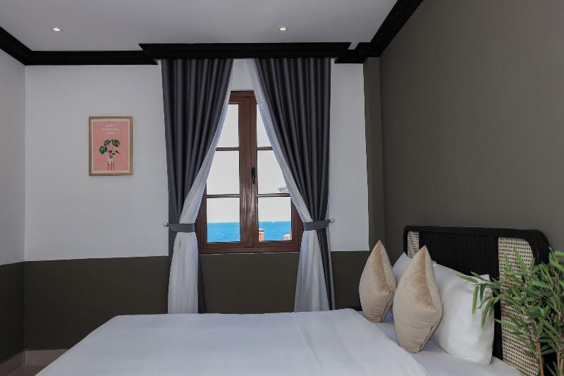 Sunset Bay Retreat Hotel image
