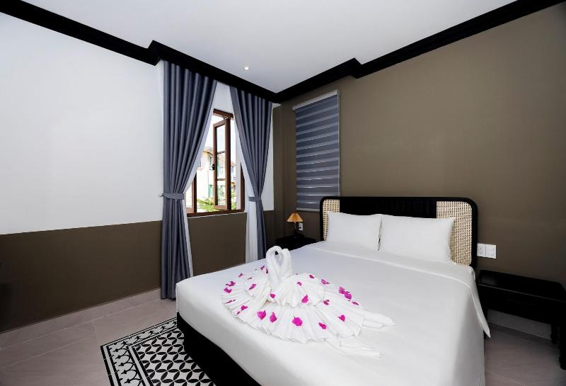 Sunset Bay Retreat Hotel image