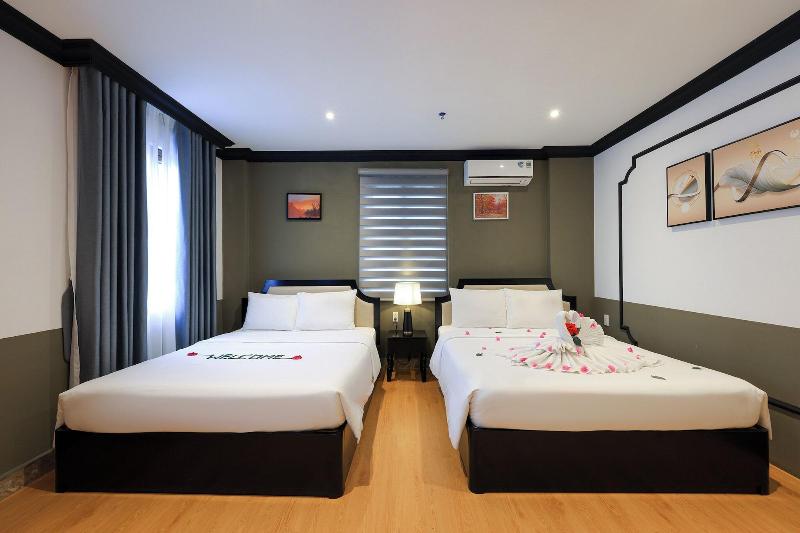 Sunset Bay Retreat Hotel image
