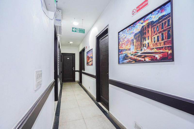 Fabhotel Chalet City image