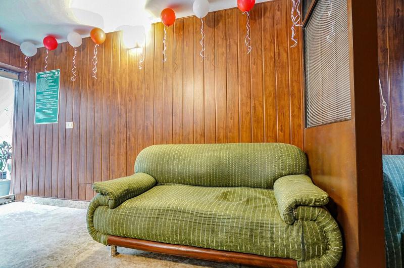 Fabhotel Chalet City image