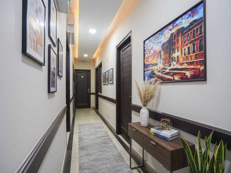 Fabhotel Chalet City image