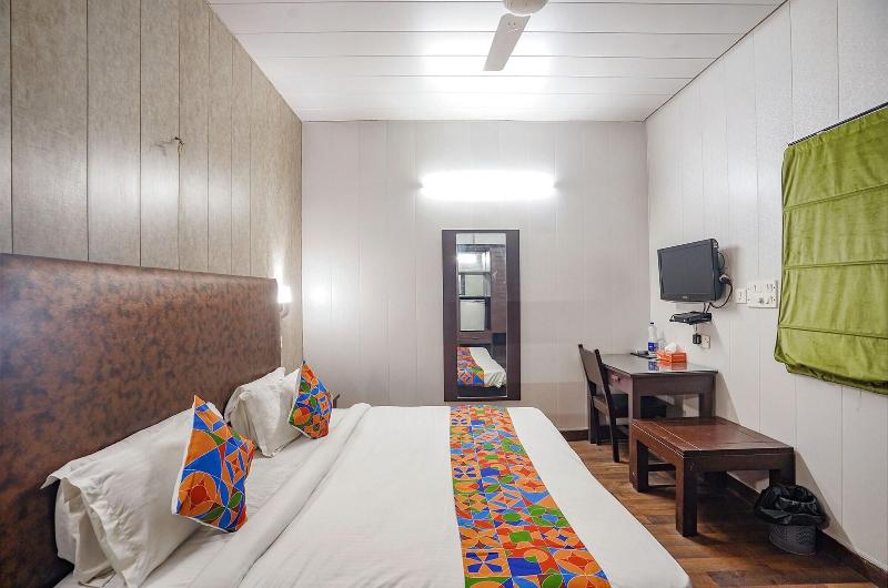 Fabhotel Chalet City image