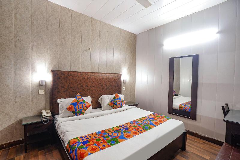 Fabhotel Chalet City image