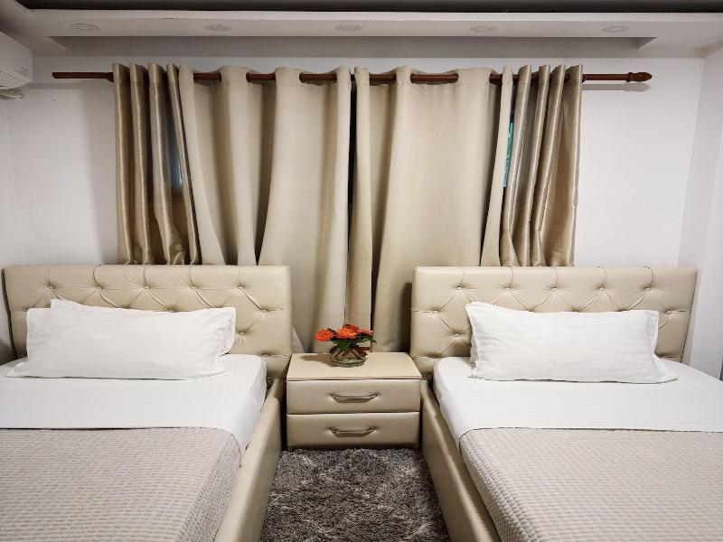 Hotel Legjenda image
