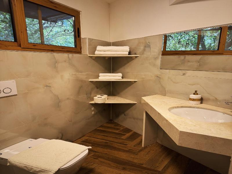 Hotel Legjenda image