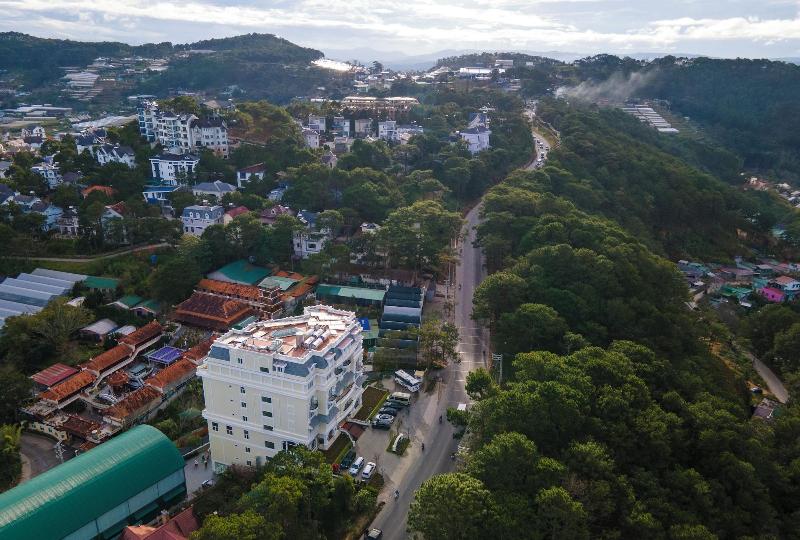Calyssa Hotels Village image