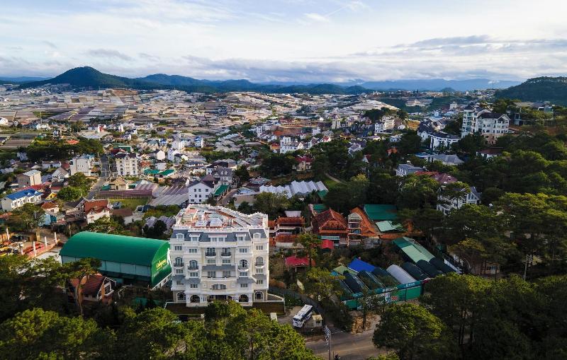 Calyssa Hotels Village image
