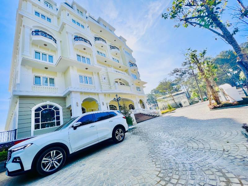 Calyssa Hotels Village image
