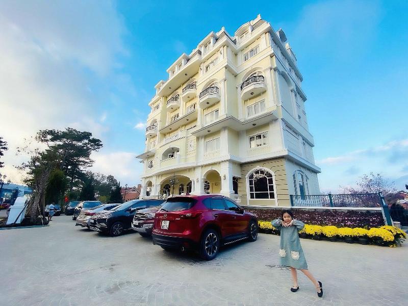 Calyssa Hotels Village image