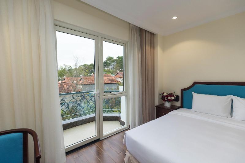 Calyssa Hotels Village image