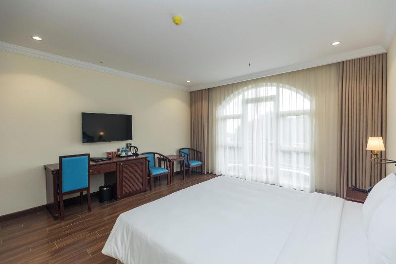 Calyssa Hotels Village image