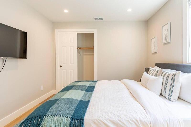 Lux Apartment On Hill Close To Sf image