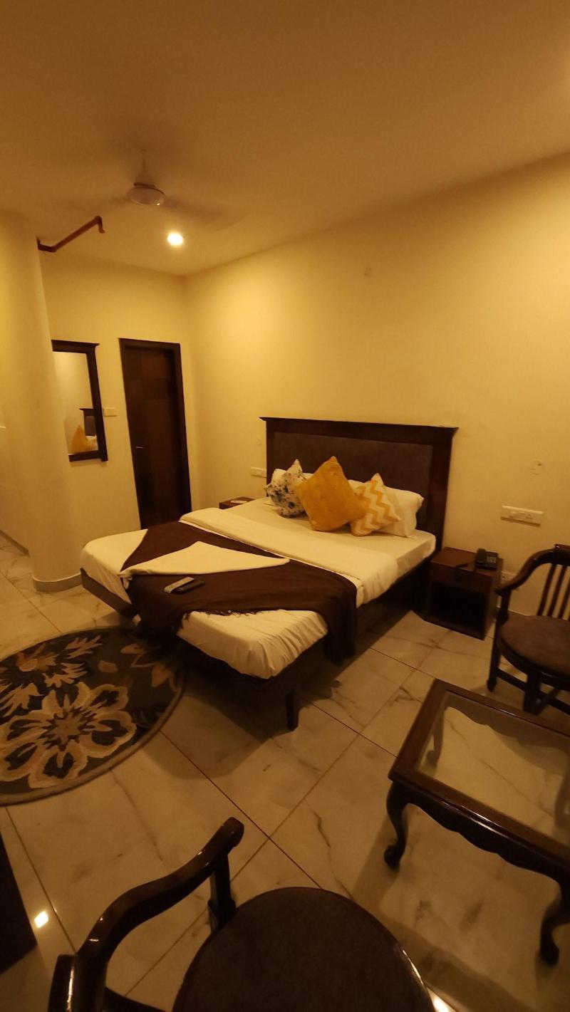 Hotel Multitech Premium image