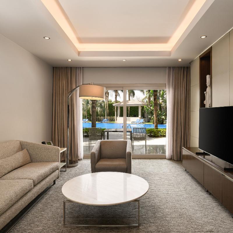 Dusit Thani LakeView Cairo image