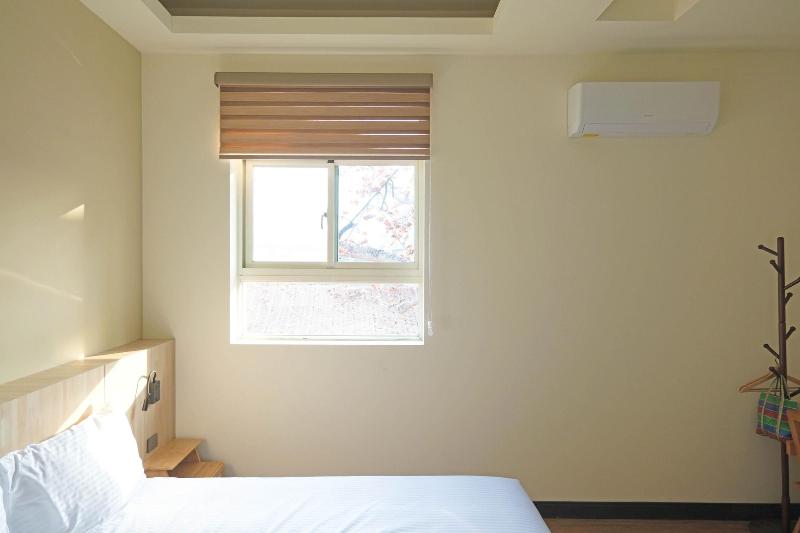WDbnb image
