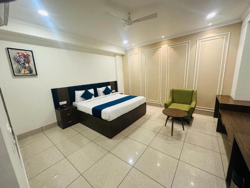 Hotel Fortune Ganga image