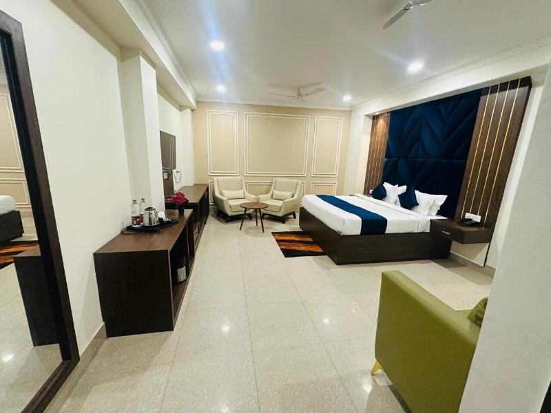 Hotel Fortune Ganga image