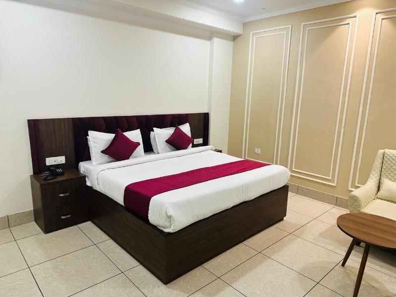 Hotel Fortune Ganga image