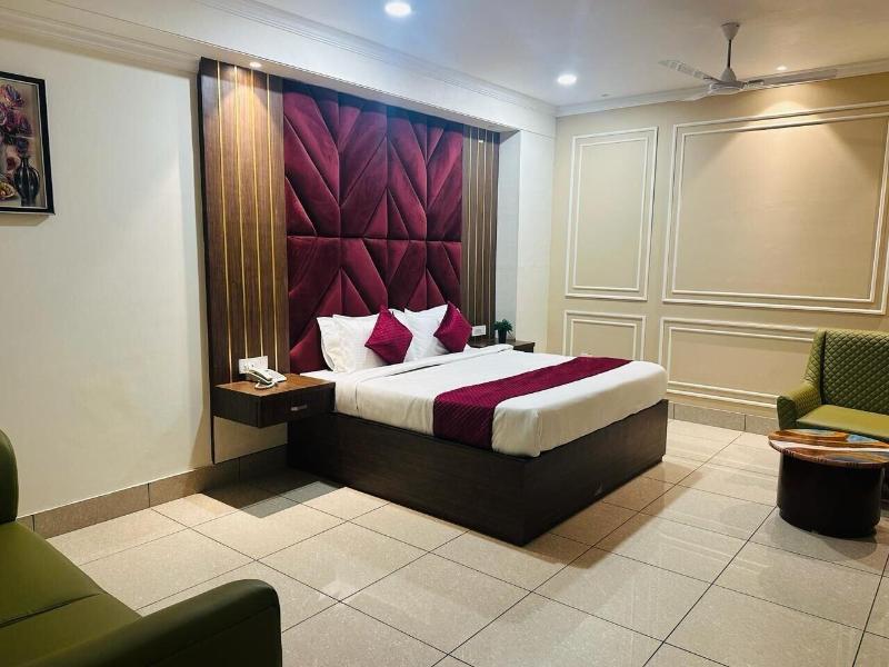 Hotel Fortune Ganga image