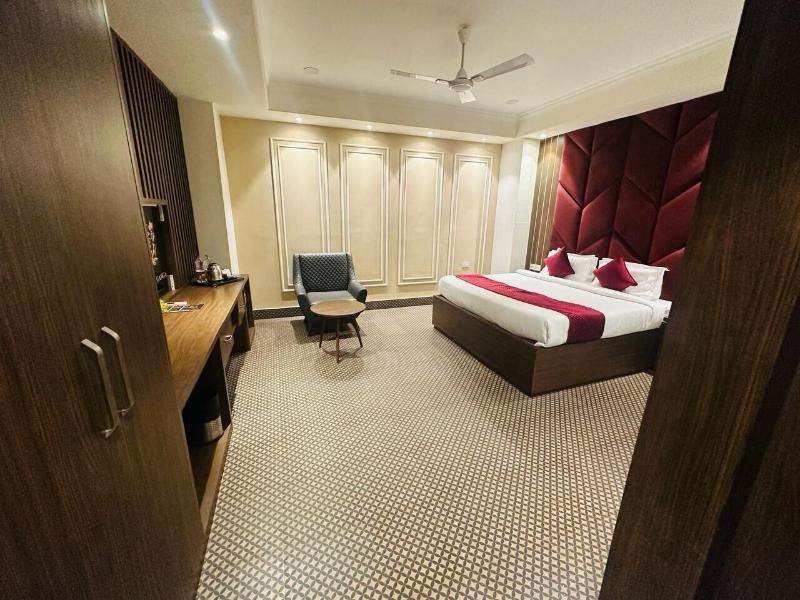 Hotel Fortune Ganga image