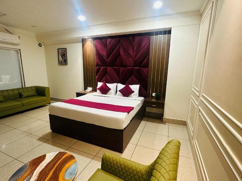 Hotel Fortune Ganga image