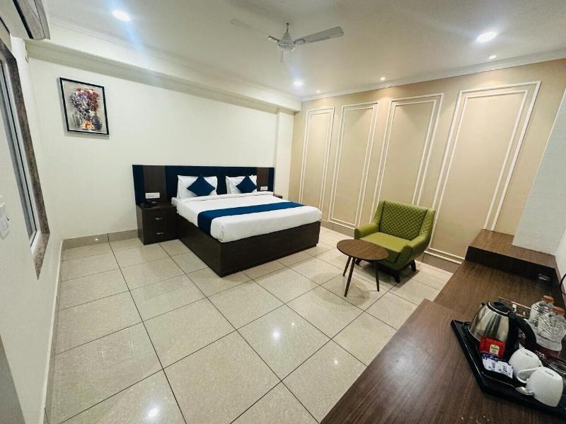 Hotel Fortune Ganga image