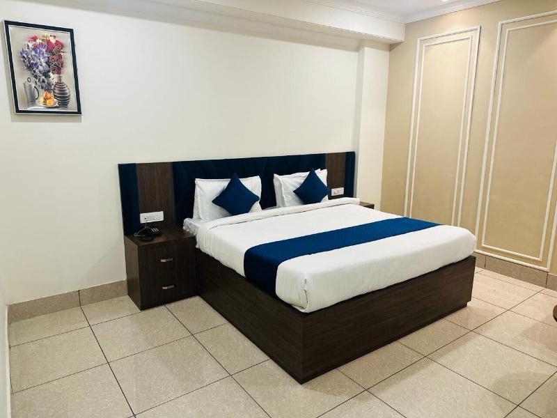 Hotel Fortune Ganga image