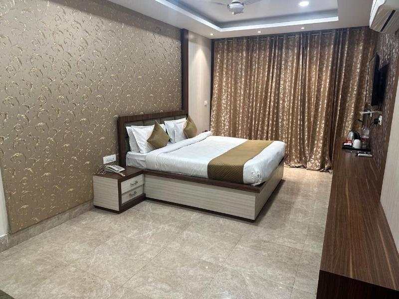 Hotel Fortune Ganga image