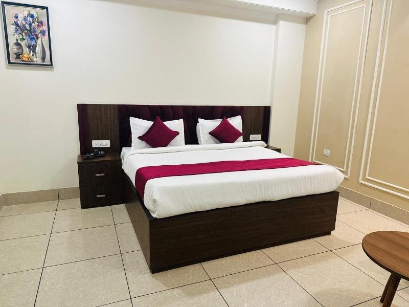 Hotel Fortune Ganga image