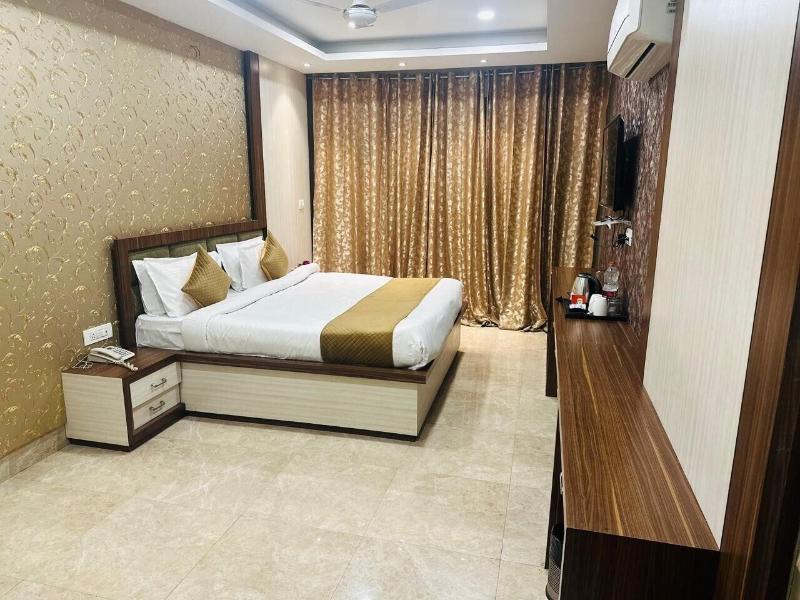 Hotel Fortune Ganga image