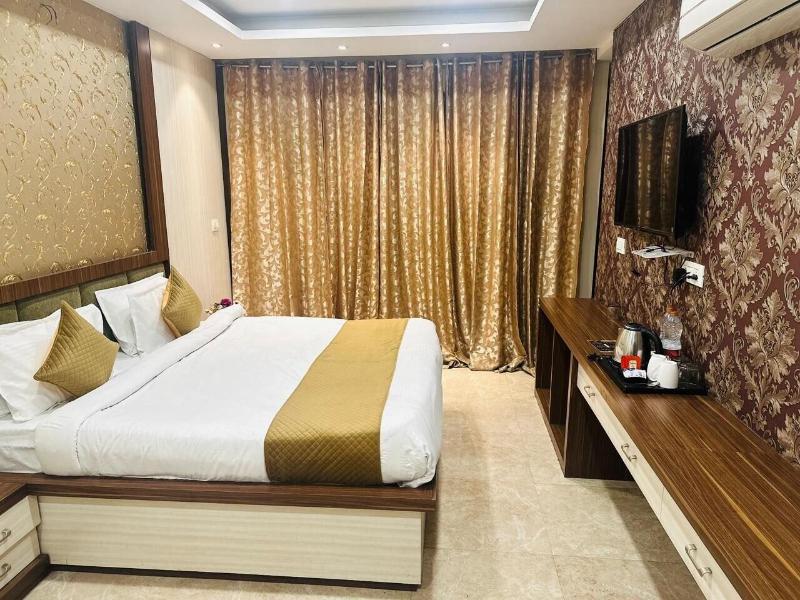 Hotel Fortune Ganga image